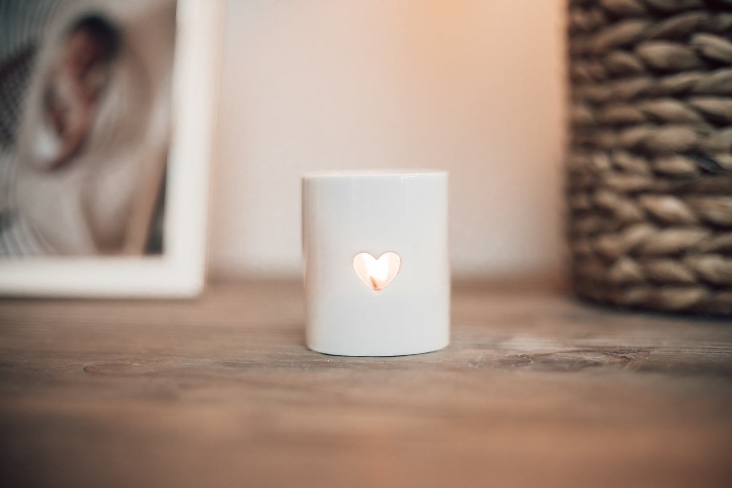 Small white heart t-light holder